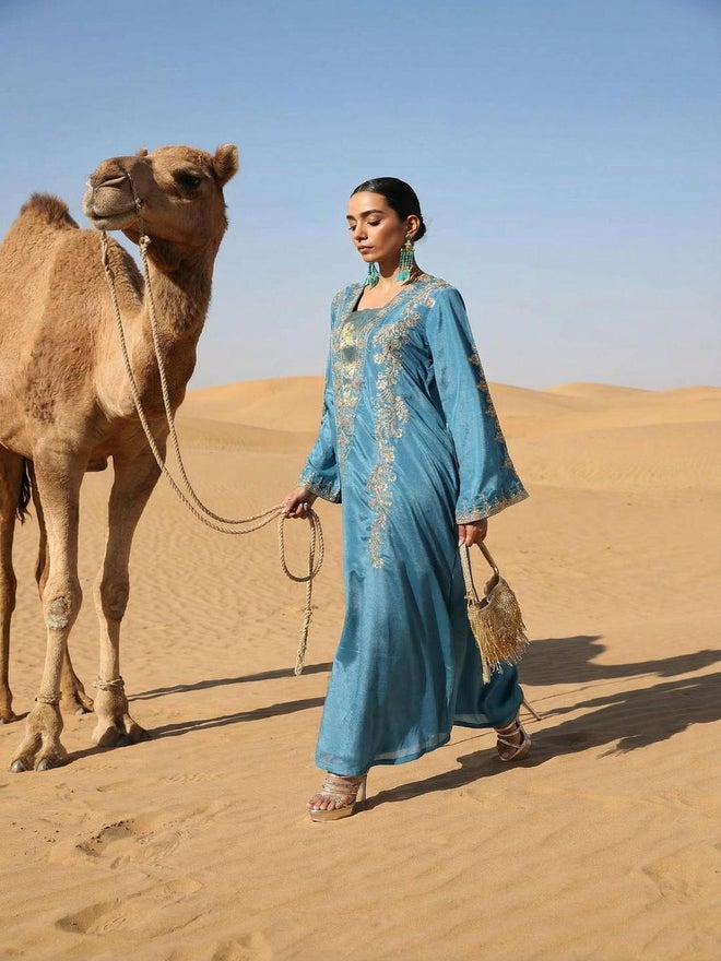 ISHIN Blue Relaxed Embroidered Abaya - Image 3
